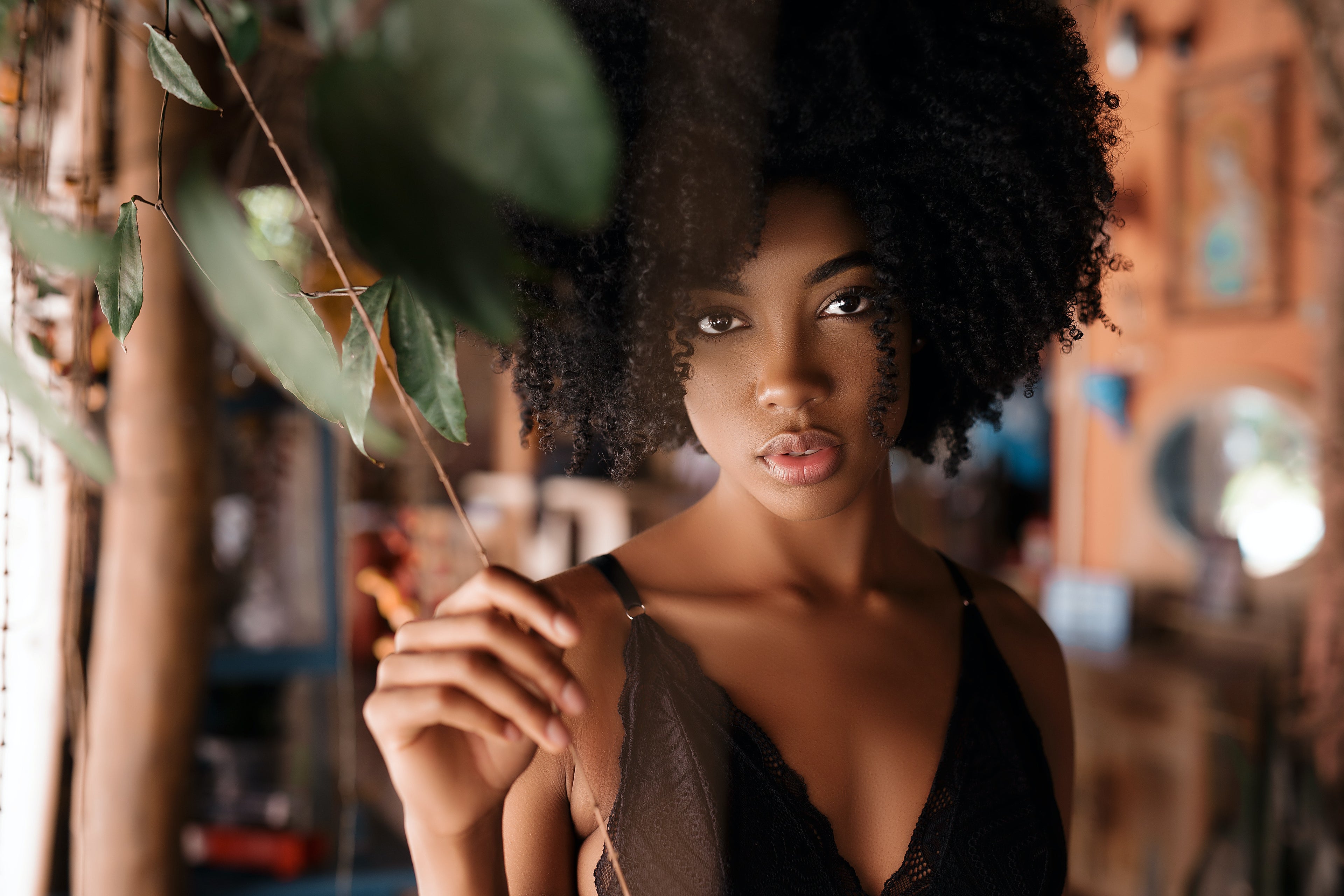 Produits naturels pour cheveux crépus, frisés ou bouclés